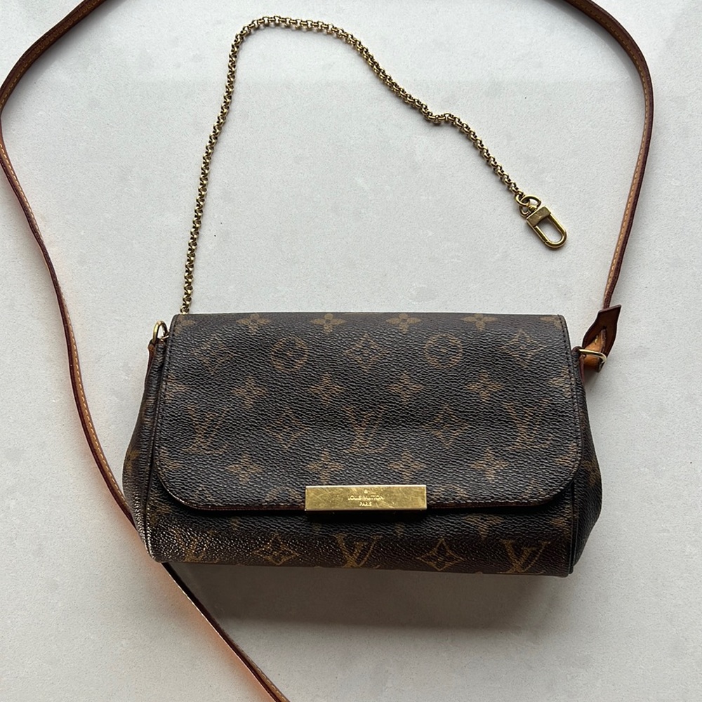 Louis Vuitton
pre-owned monogram bag with chain + leather straps